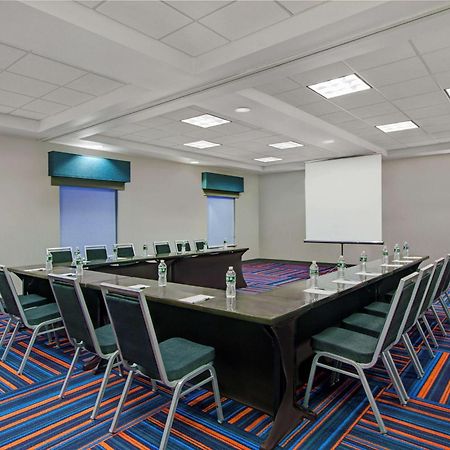 Hampton Inn & Suites By Hilton Syracuse Dewitt East Syracuse Bagian luar foto