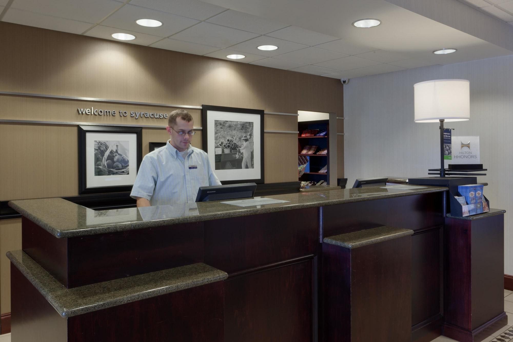 Hampton Inn & Suites By Hilton Syracuse Dewitt East Syracuse Bagian luar foto